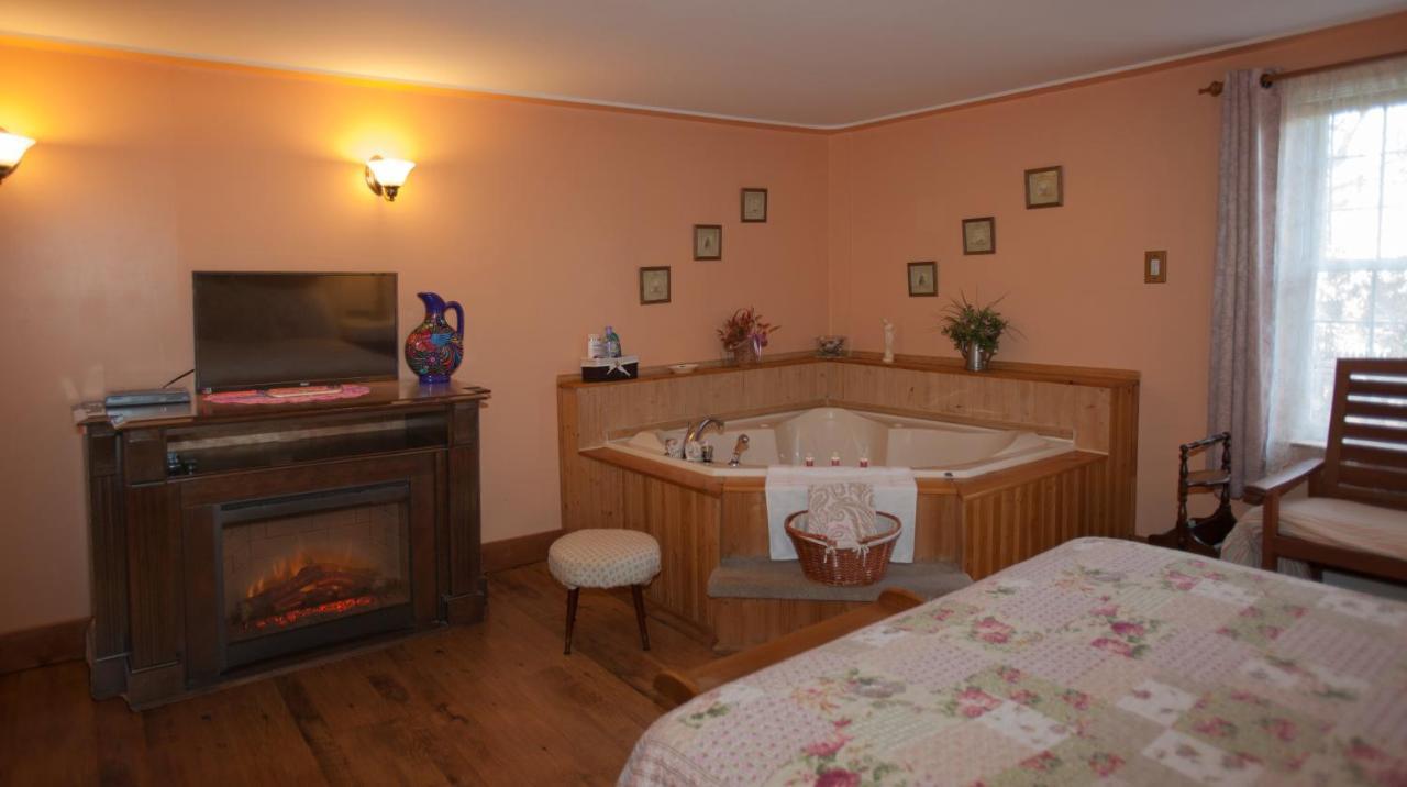 Chambre Lit Queen-Size - Vue sur Jardin